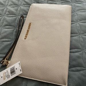 Michael Kors Clutch